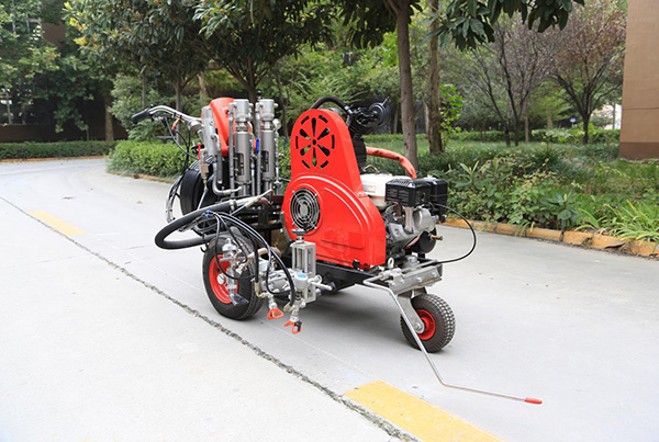 划冷喷标线什么设备好?简易高效冷喷划线机 划冷喷标线什么设备好?简易高效冷喷划线机