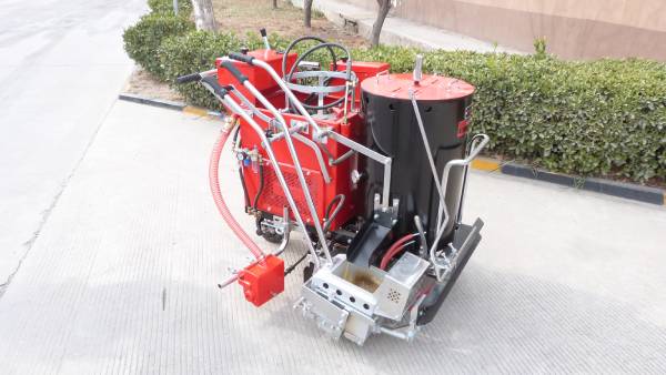 热熔震荡划线机哪里买?找24年热熔划线机老品牌-天途路业 热熔震荡划线机哪里买?找24年热熔划线机老品牌-天途路业